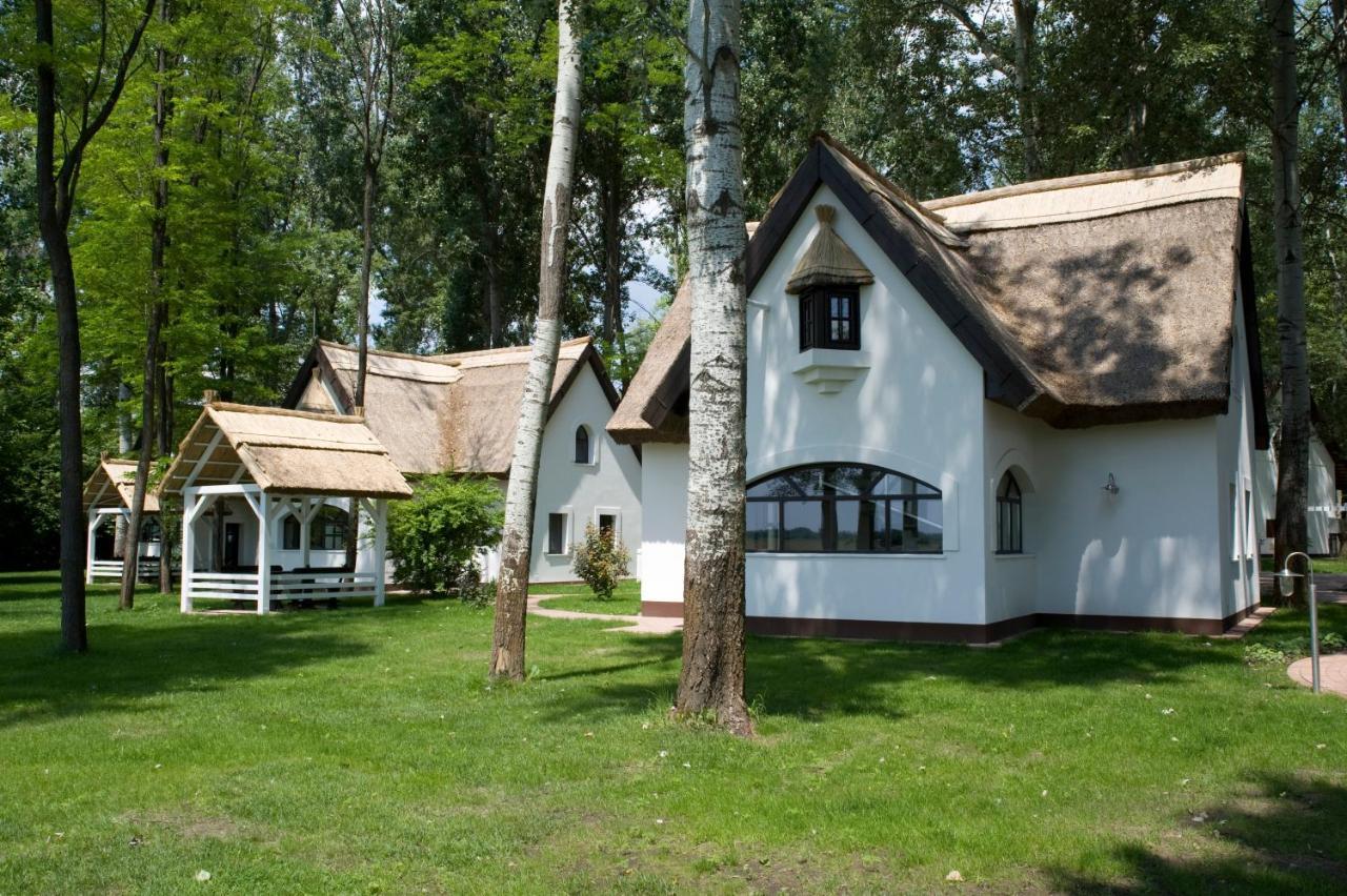 Varga Tanya Hotel Kerekegyhaza Exterior photo